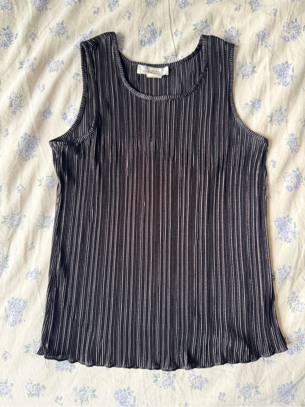 Vintage Pleated Black Sleeveless Tank Top